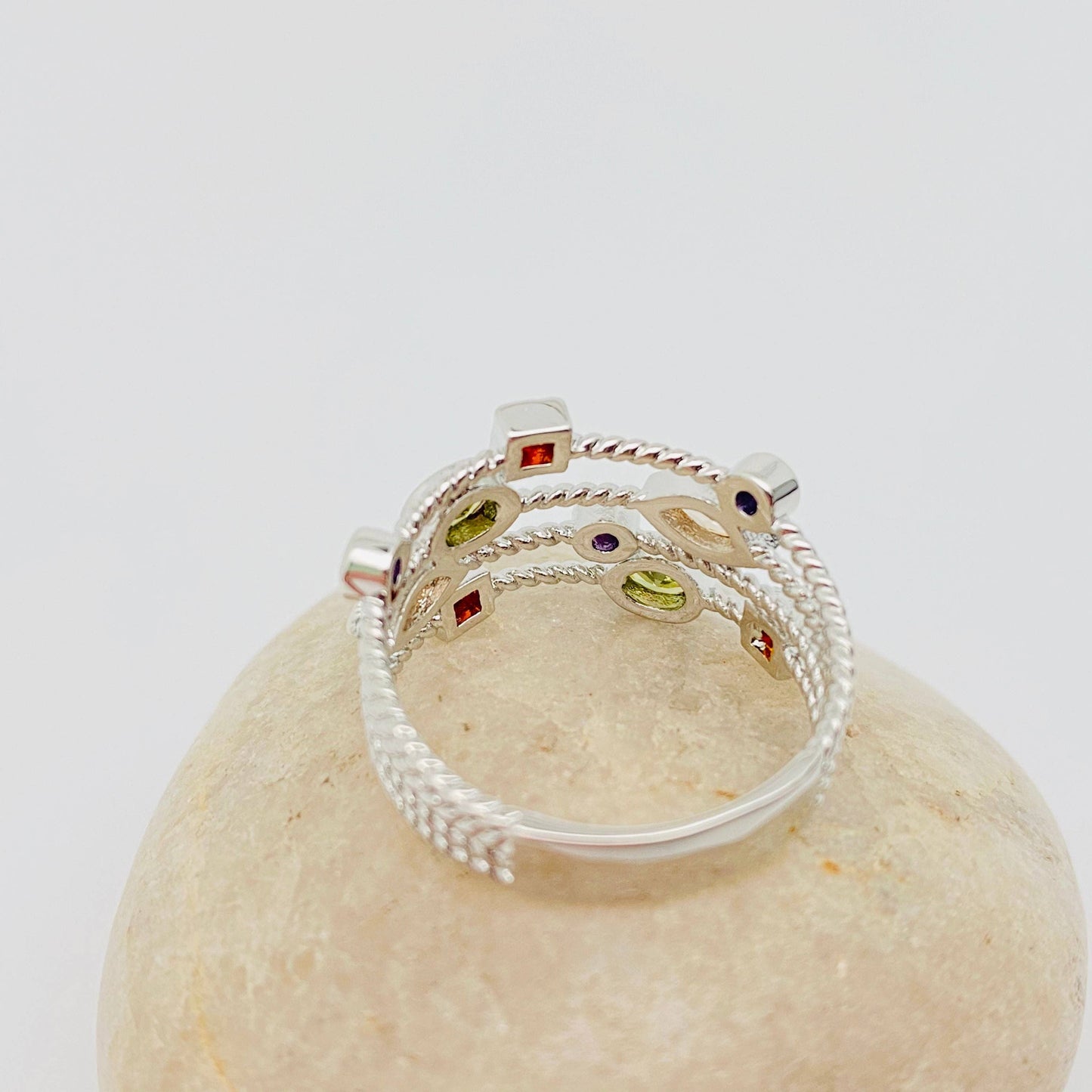 Women Copper Inlaid Colored Cubic Zirconia Ring: 6