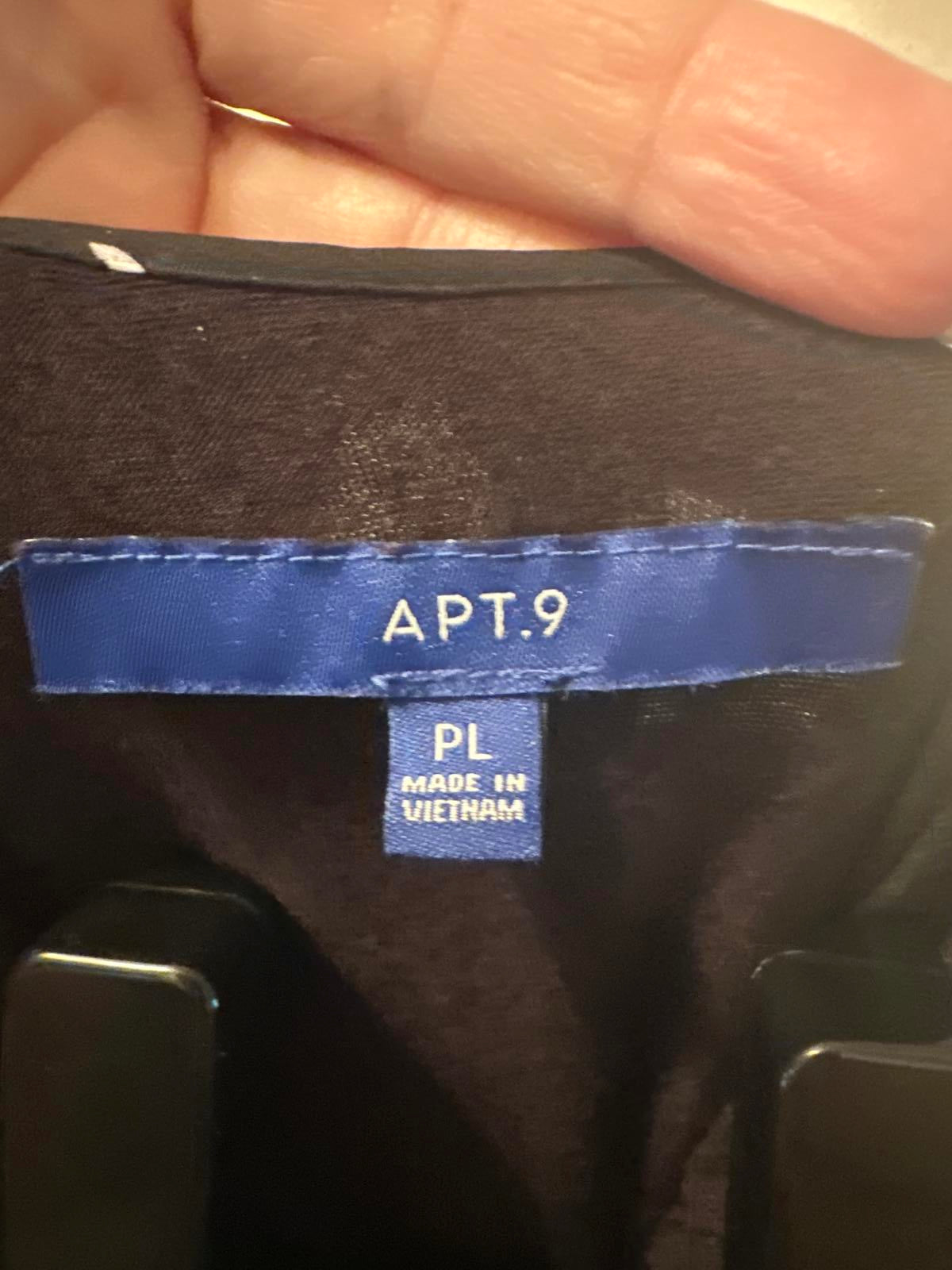 APT 9 Petite Large Flowy Floral Blouse