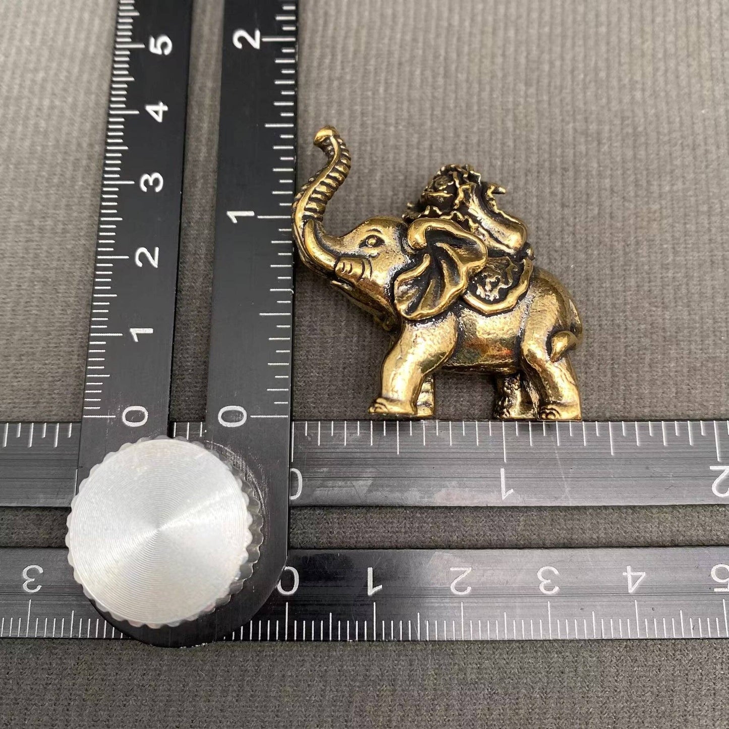 Brass Elephant Carrying Cabbage Decoration Desktop Ornaments