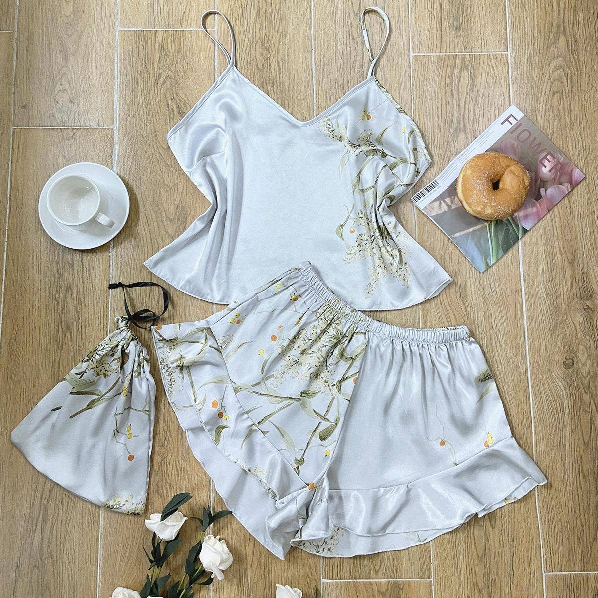 Women Fashion Printed Silk Pajamas Two-Piece Set: Green Cherry / S