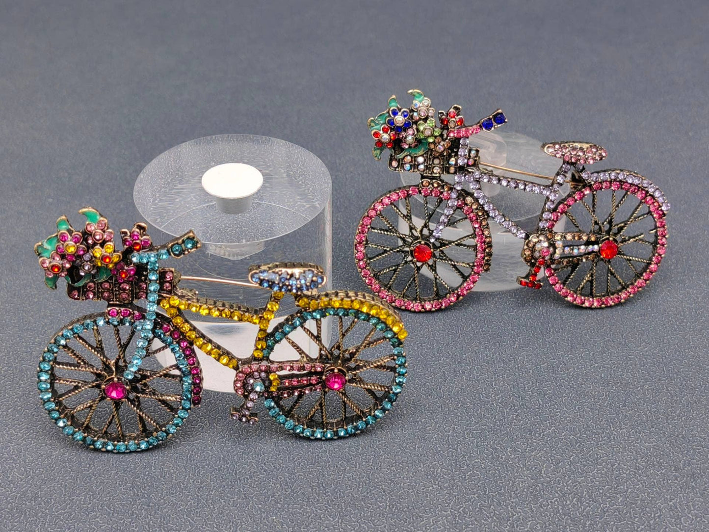 Creative Colorful Rhinestone Bicycle Brooch: Blue