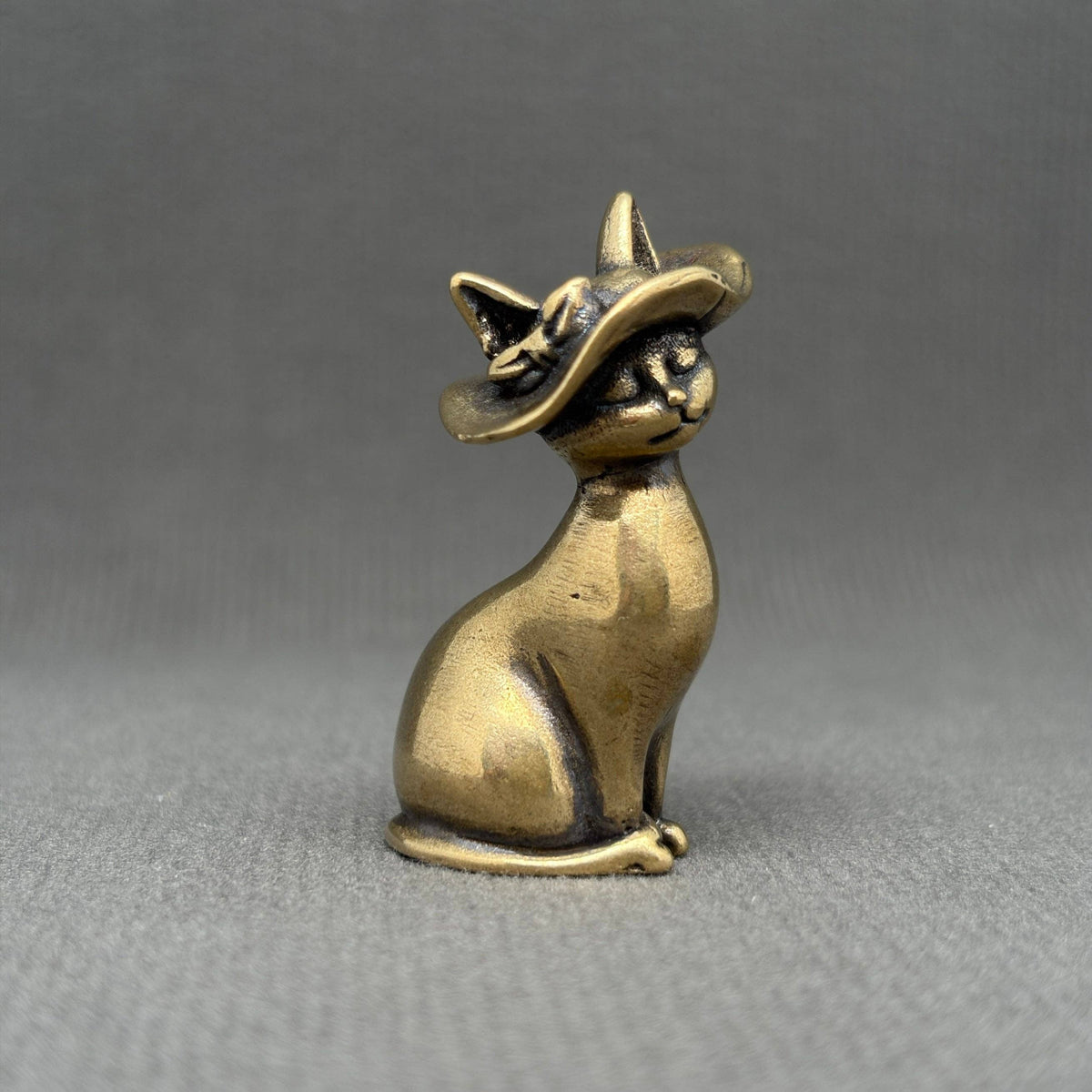 Elegant Cat Brass Crafts Desktop Ornaments