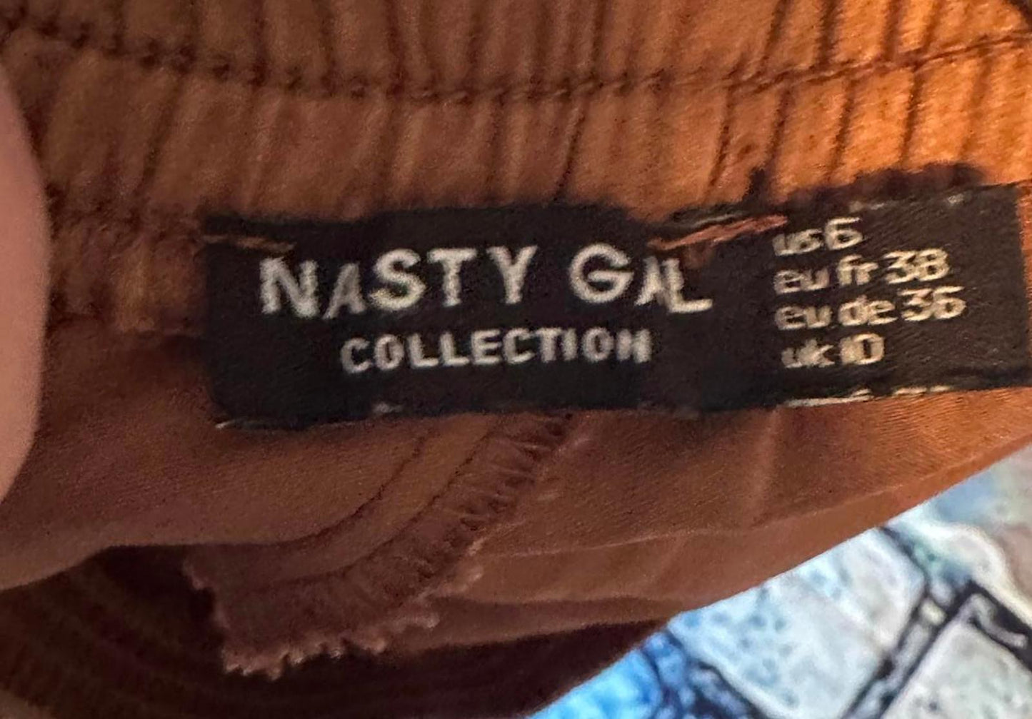 Nasty Gal Brown Ruffle‑Hem Casual Shorts Women’s 6