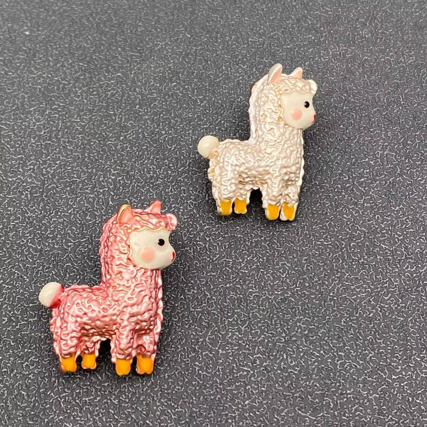 Cute Alpaca Brooch: White