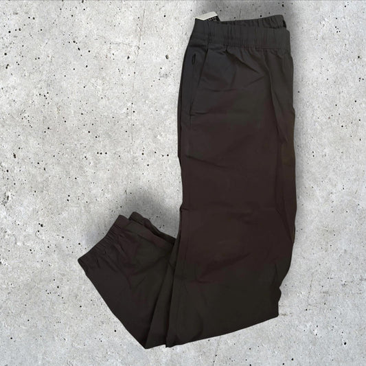 Banana Republic Men’s Charcoal Gray Casual Pants M NWT