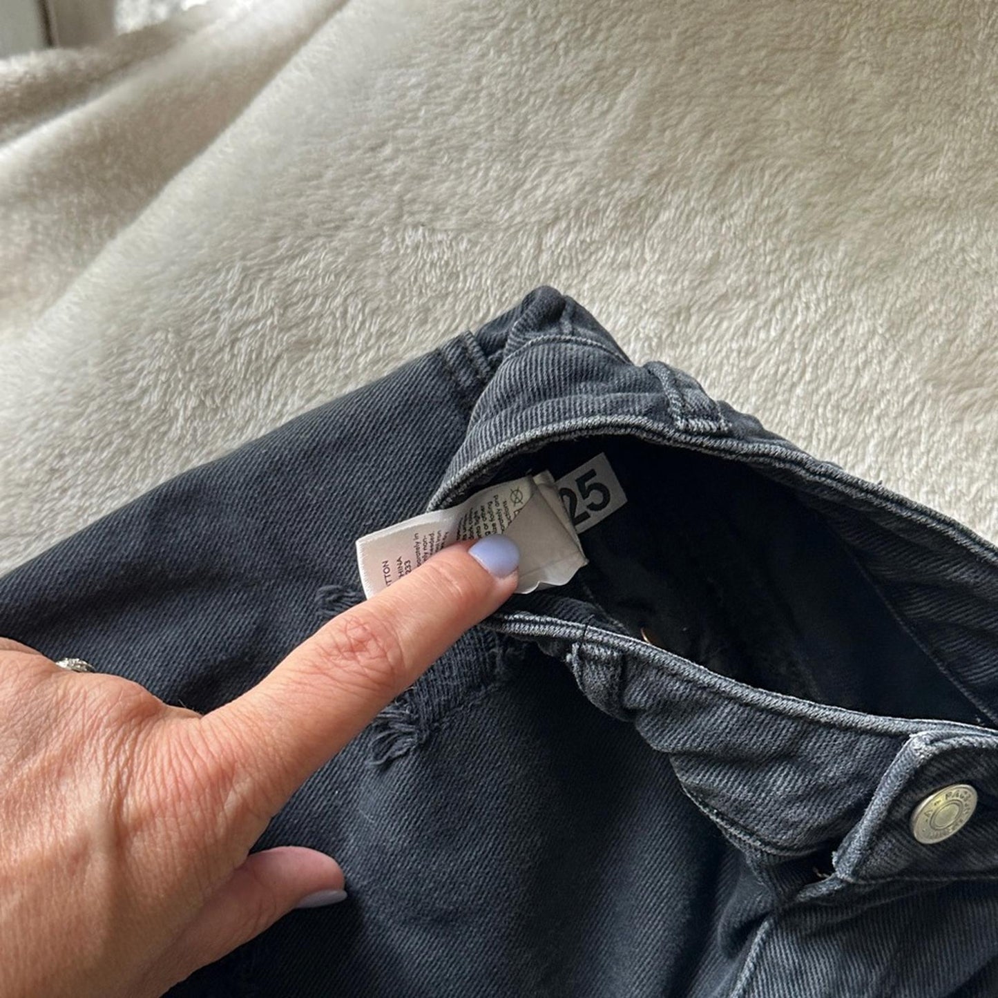 PACSUN Black Distressed Denim Shorts Size 25