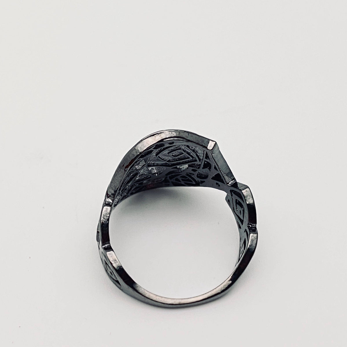 Thorn Rose Enamel Flower Ring: 8