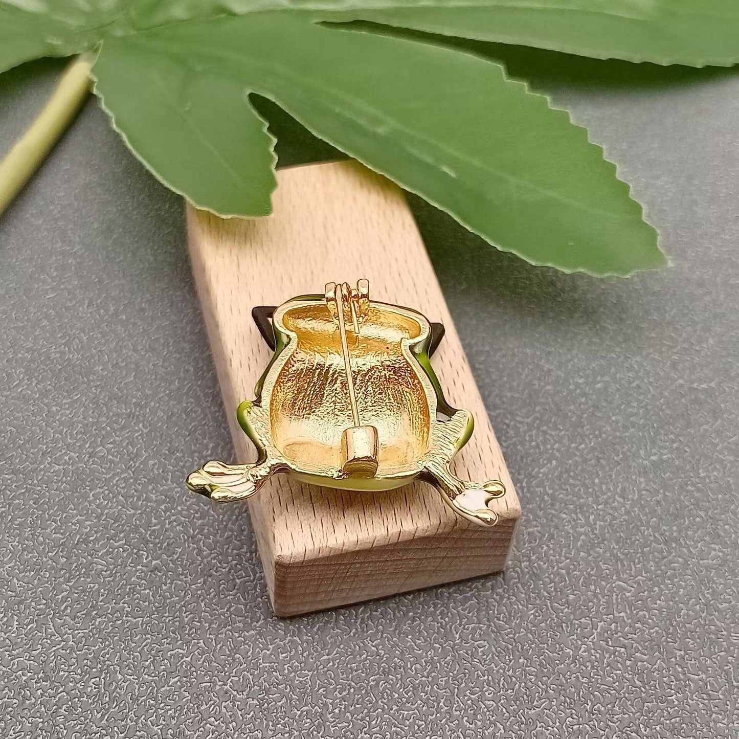 Frog Wearing Glasses Enamel Brooch