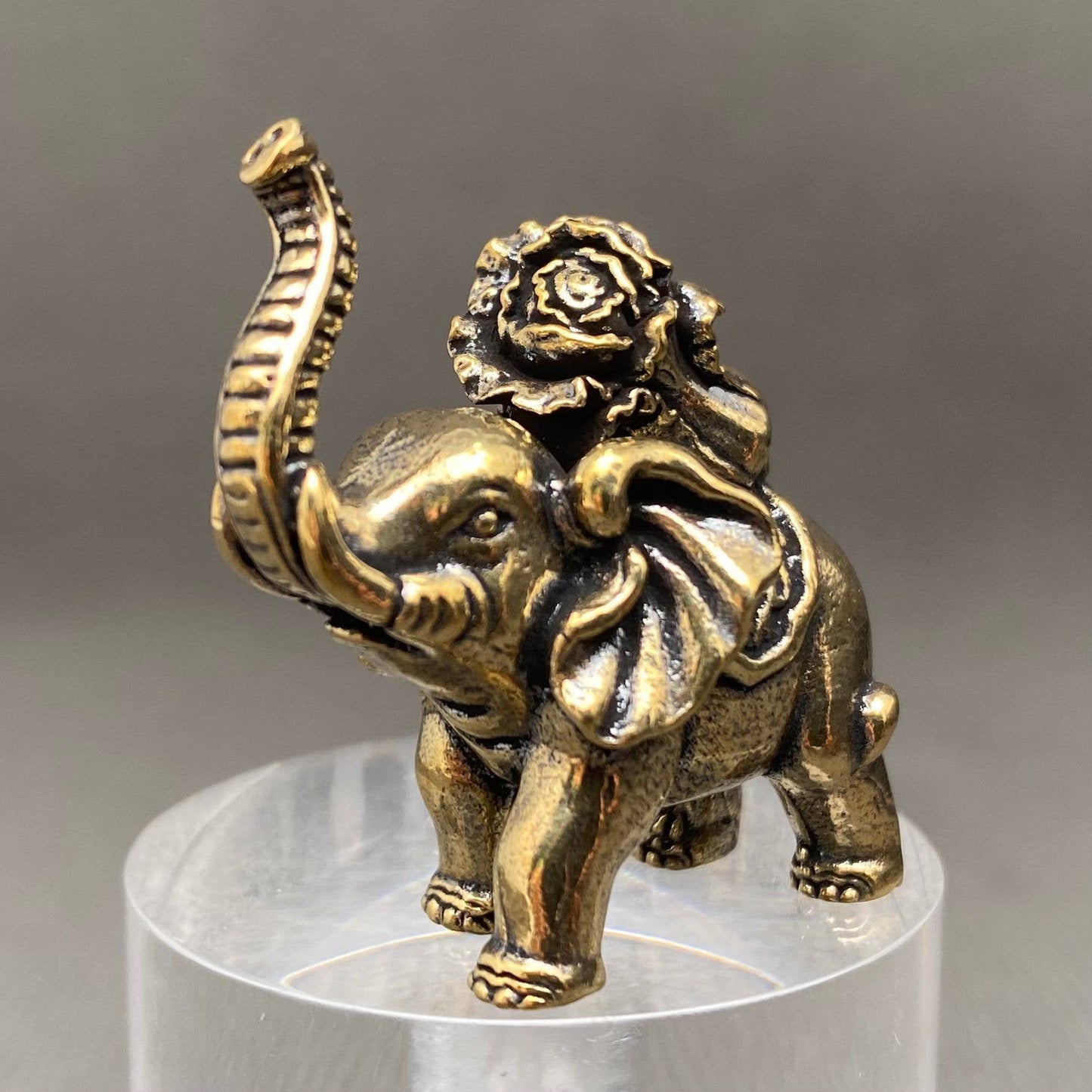 Brass Elephant Carrying Cabbage Decoration Desktop Ornaments