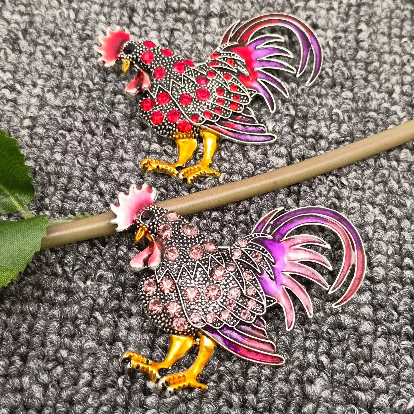 Colored Rhinestone Enamel Rooster Brooch: Purple
