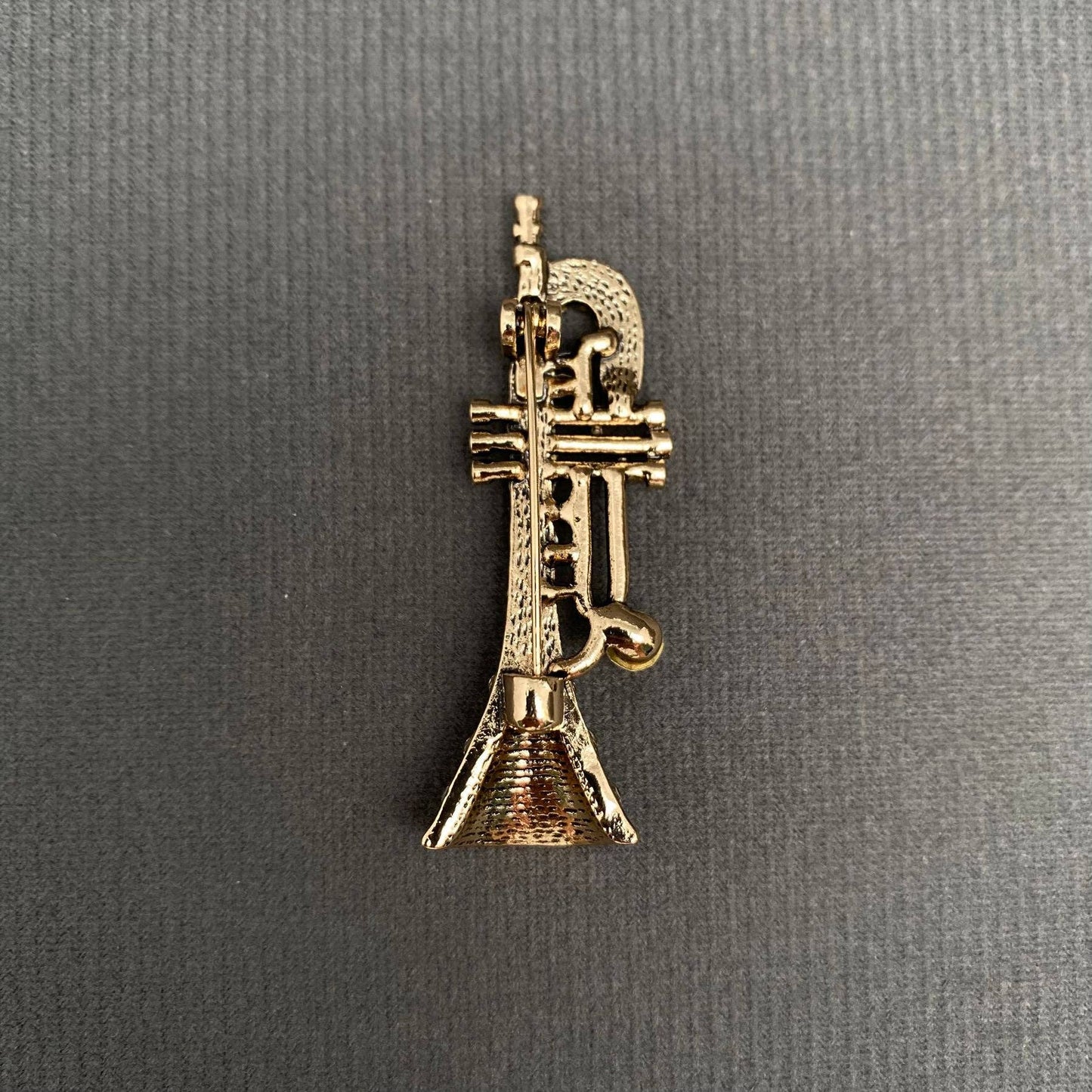 Rhinestone Trumpet Brooch