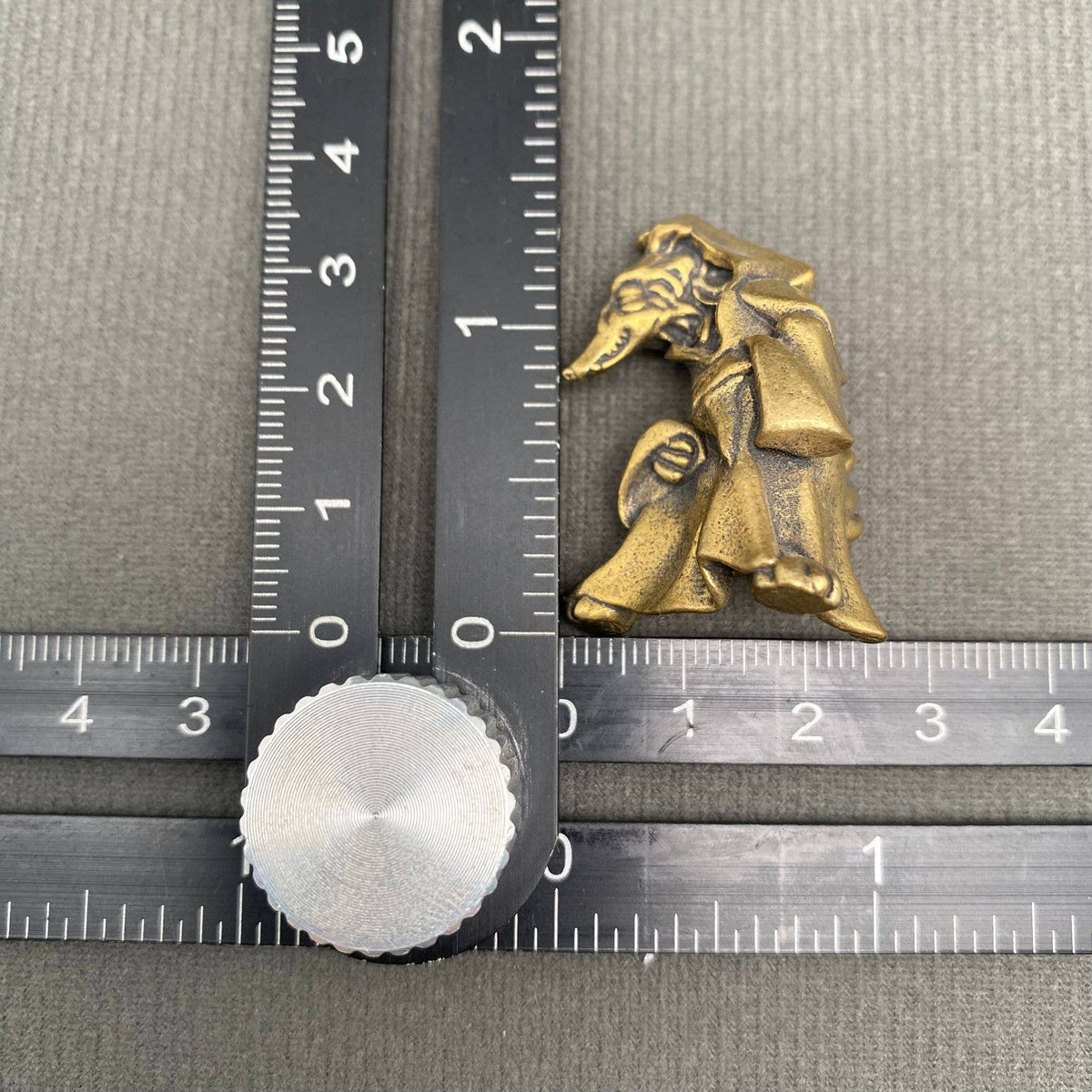 Wolf In Cloak Brass Crafts Decoration Desktop Ornaments
