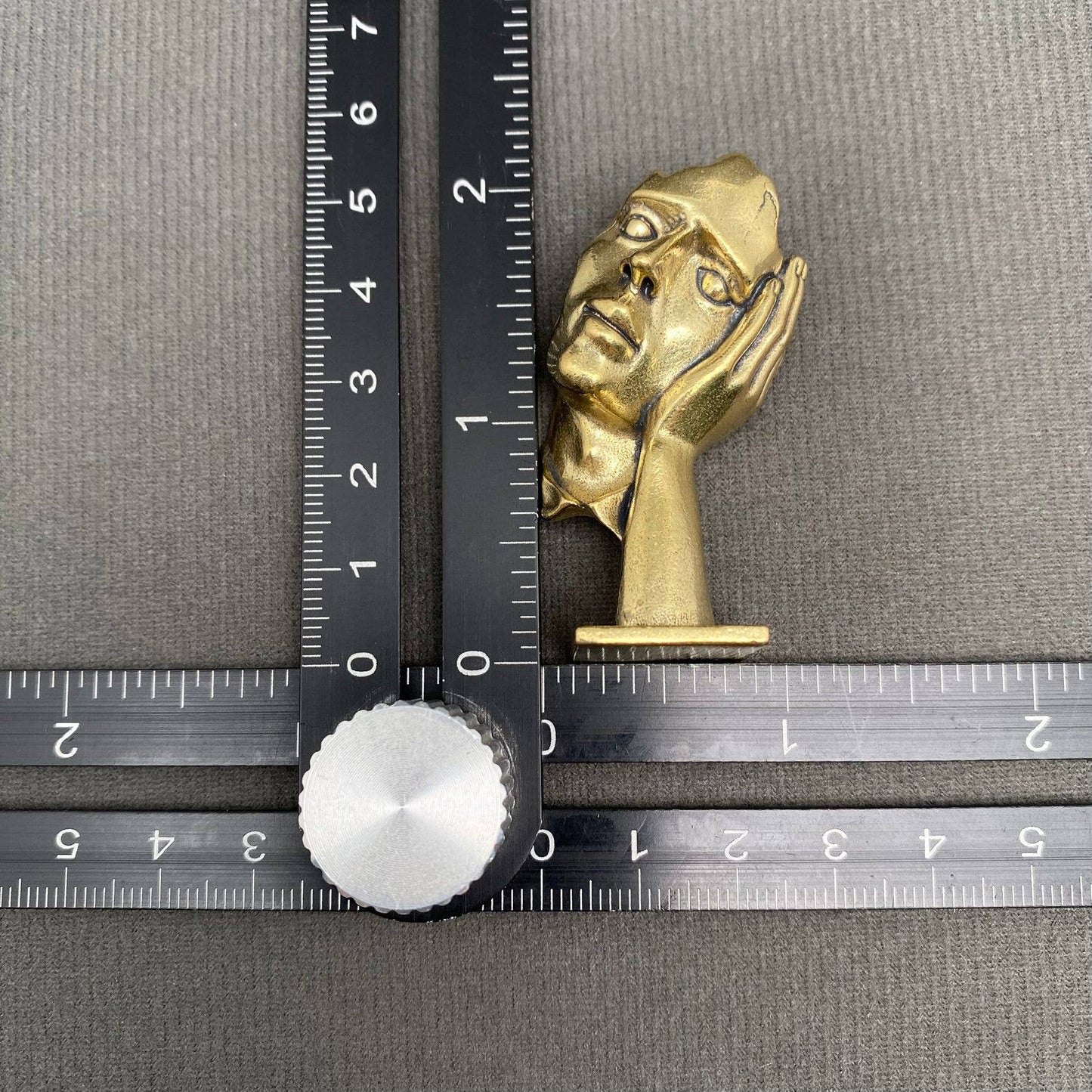 Brass Abstract Figurine Crafts Decoration Desktop Ornaments: Face-covering