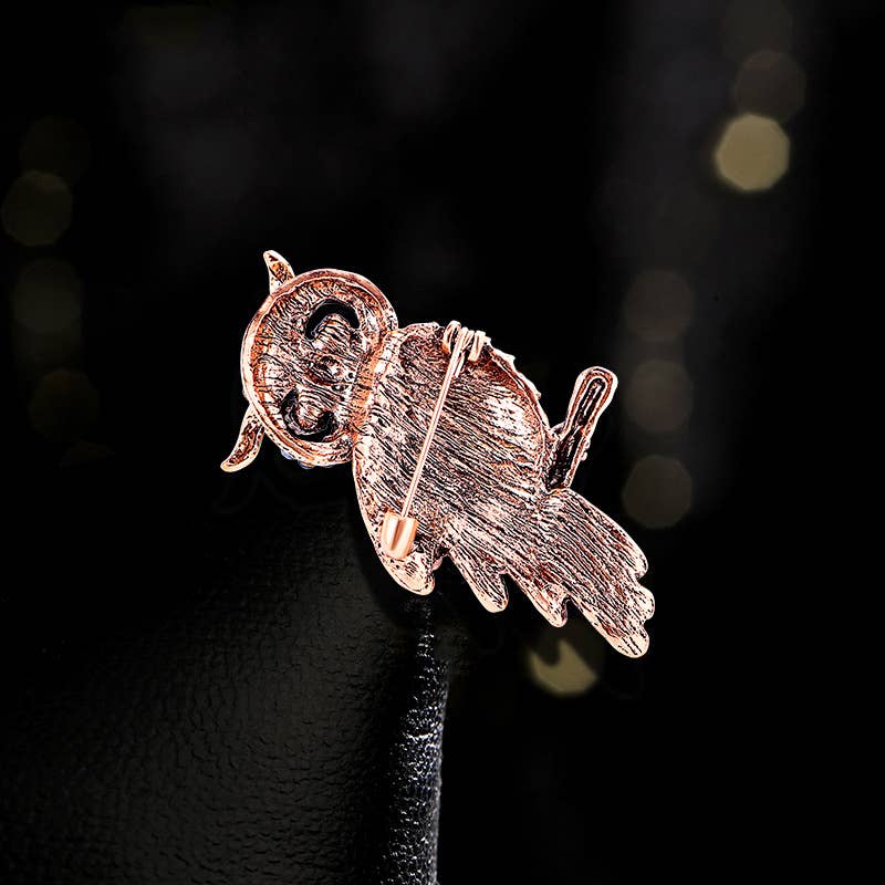 Vintage Diamond-Studded Blue Owl Brooch: Blue / M