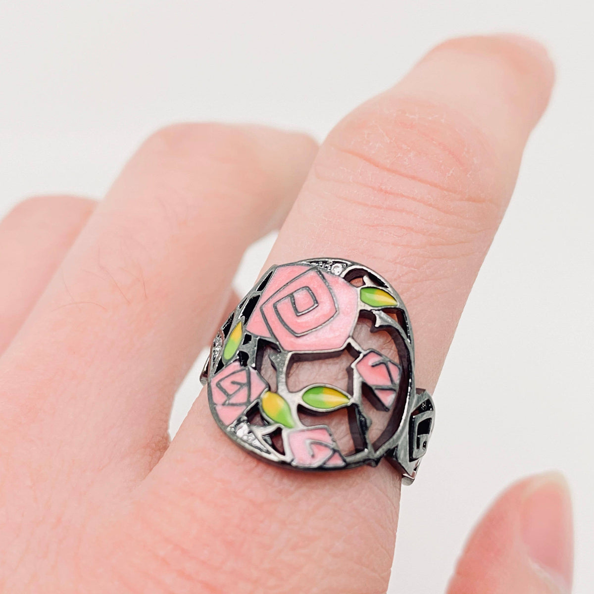 Thorn Rose Enamel Flower Ring: 8