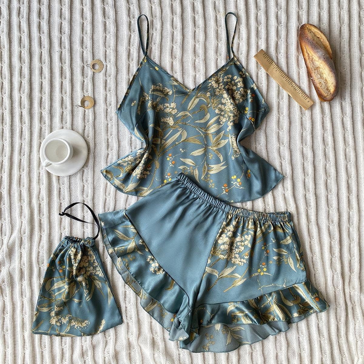 Women Fashion Printed Silk Pajamas Two-Piece Set: Green Cherry / M