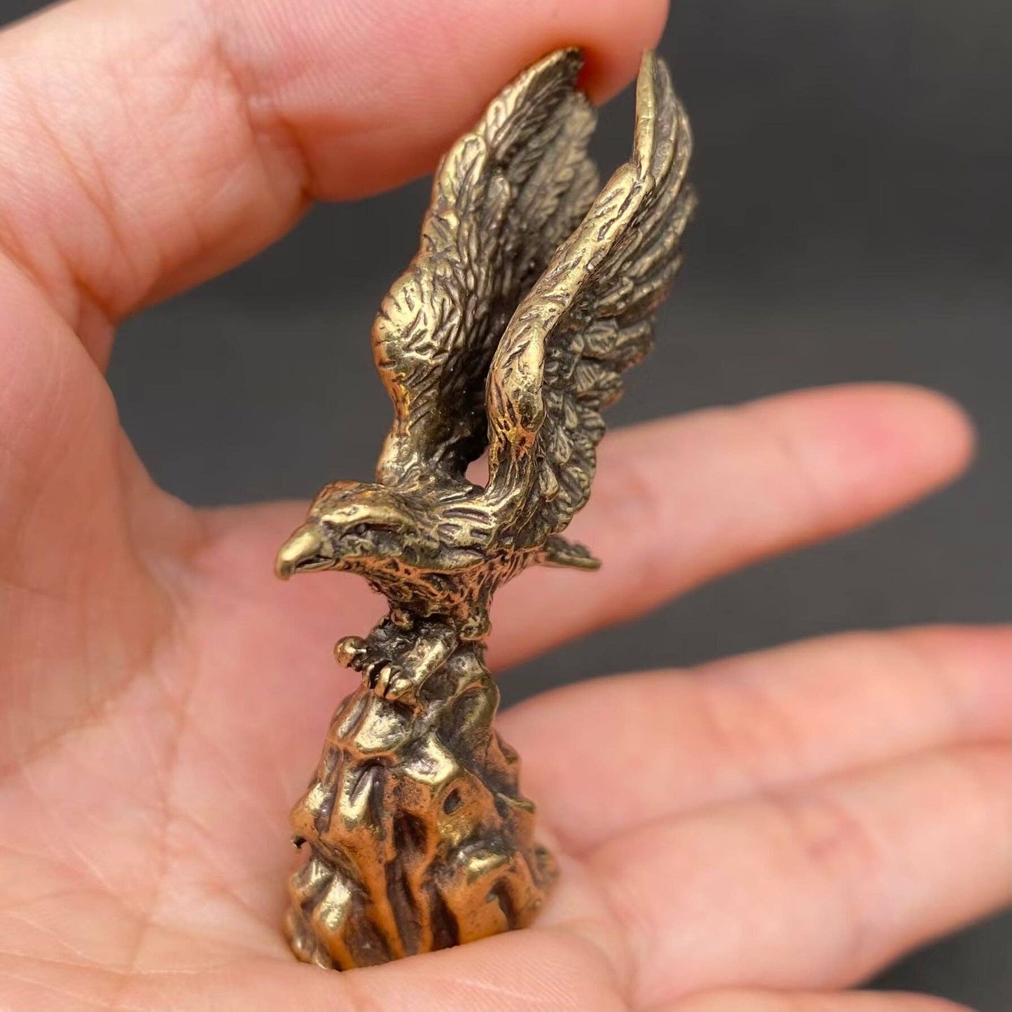 Eagle spreading its wings Brass Crafts Desktop Ornaments