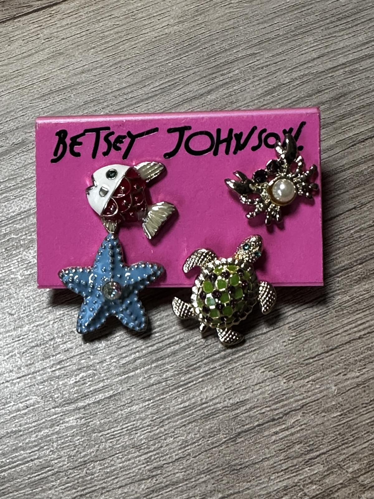 Betsey Johnson 2-Pair Sea Life Stud Earring Set on Pink Card
