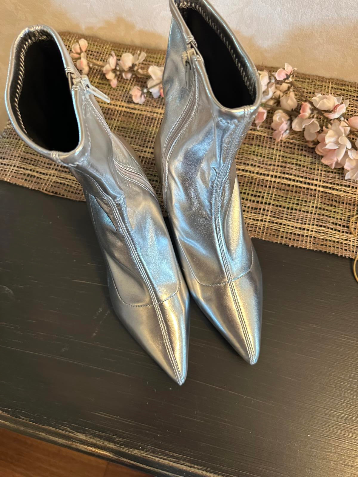 Abound Silver Metallic Heeled Ankle Boots Size 7 New