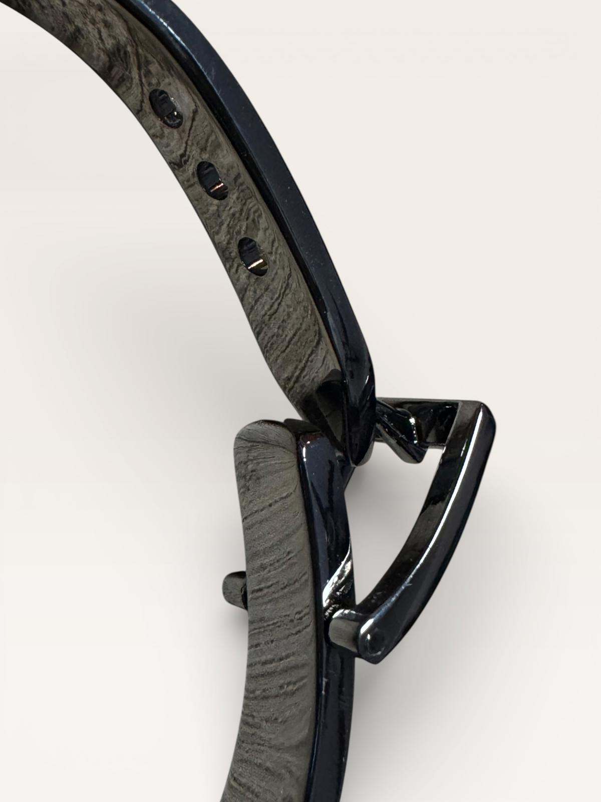 Elegant Silver-Tone Metal Bracelet with Textured Detailing