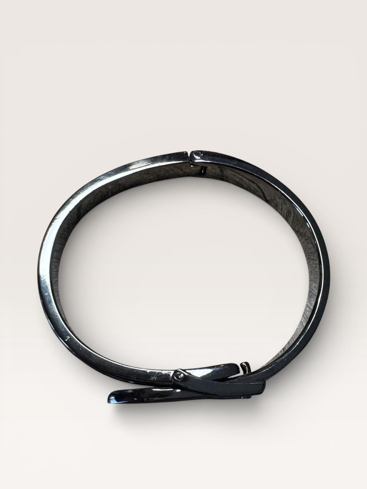 Elegant Silver-Tone Metal Bracelet with Textured Detailing