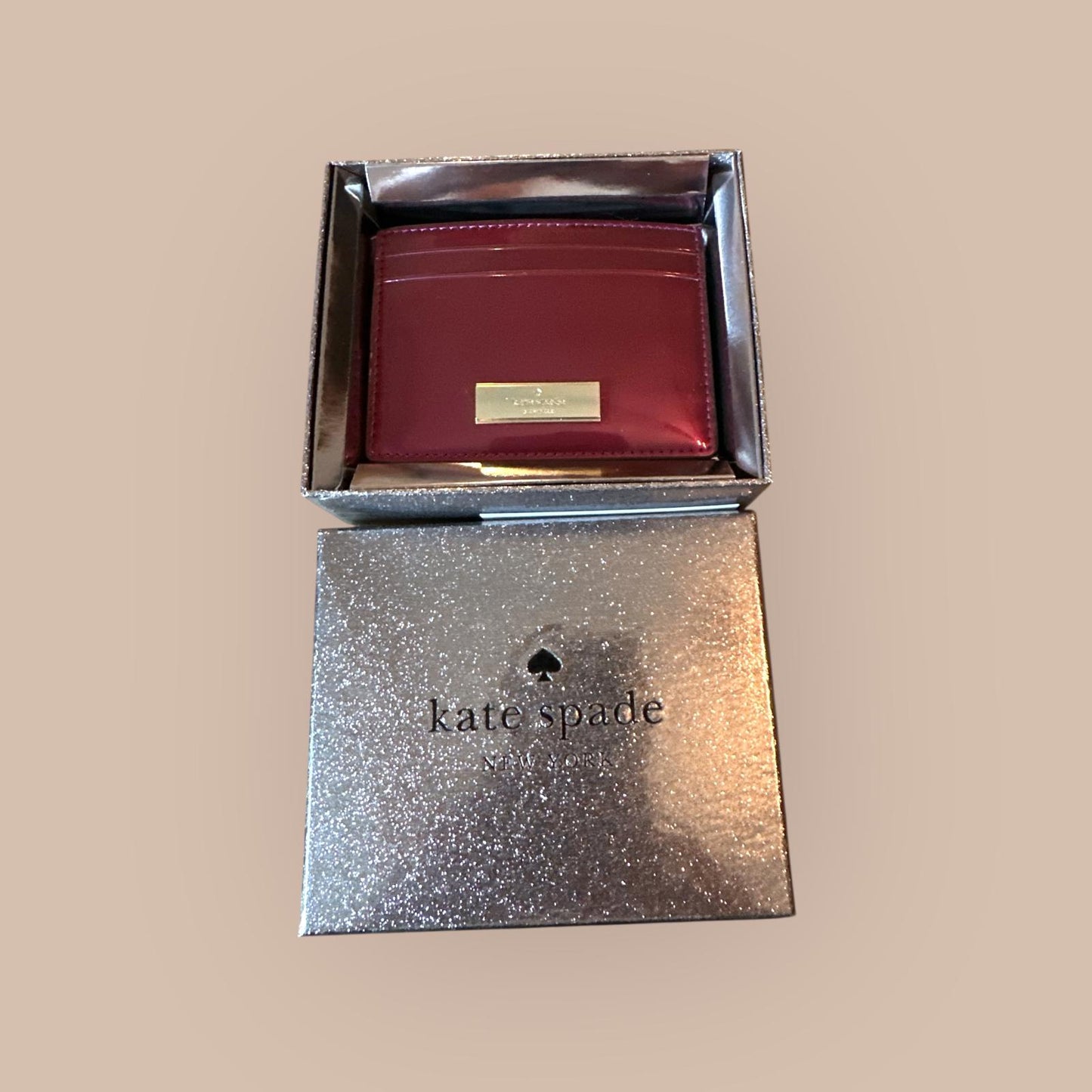 Kate Spade New York Patent Leather Card Holder in Plum