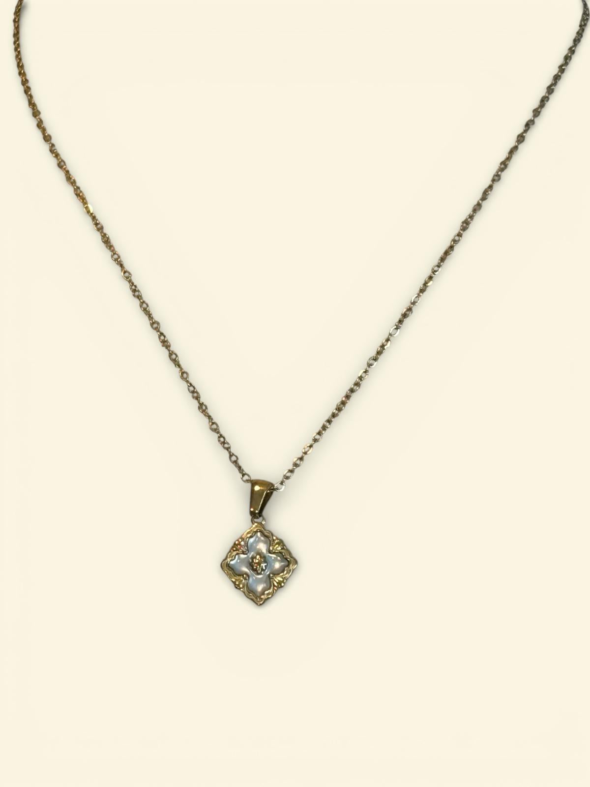 Stainless Elegant Gold Tone Necklace with Floral Pendant
