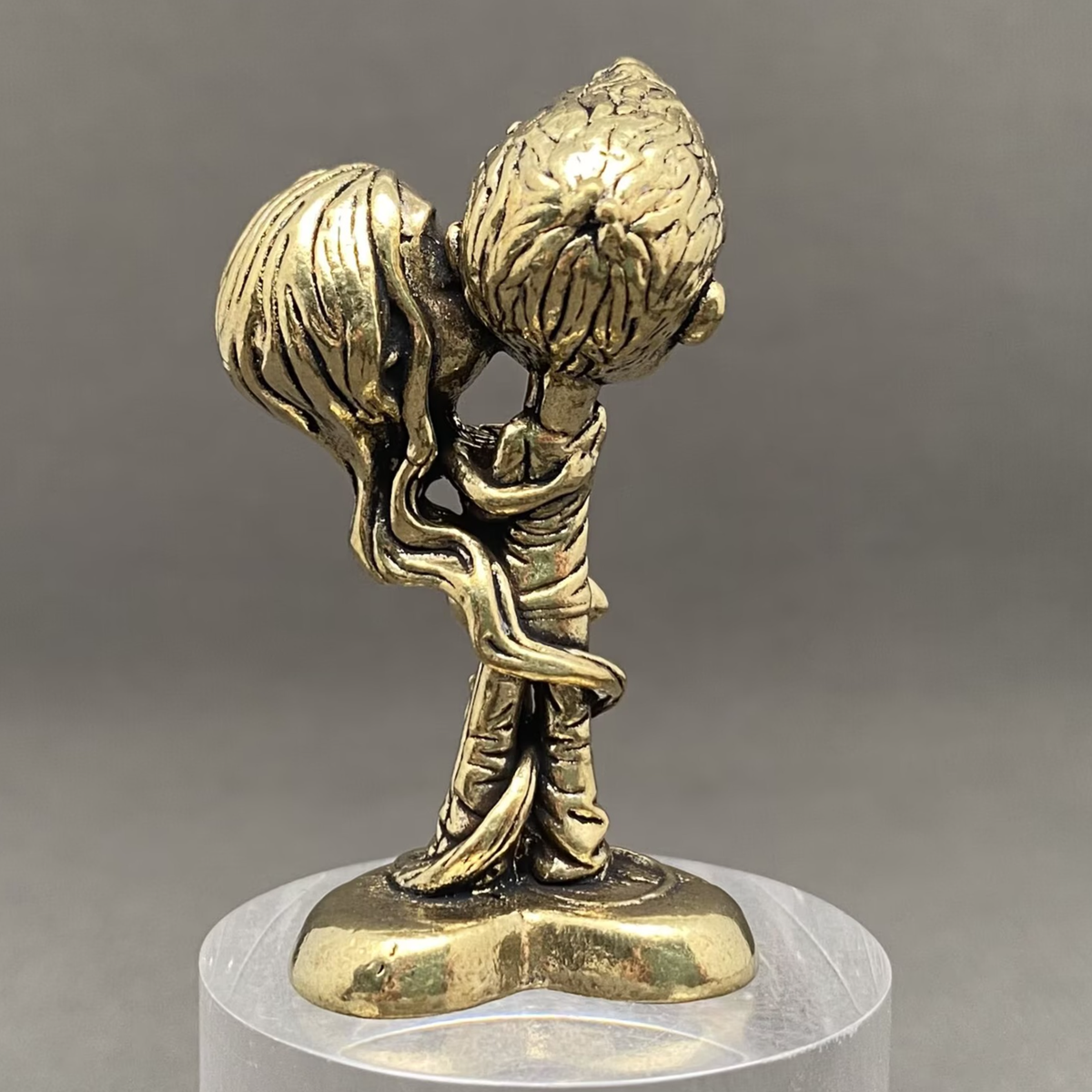 Cartoon Kissing Couple Brass Crafts Desktop Ornaments