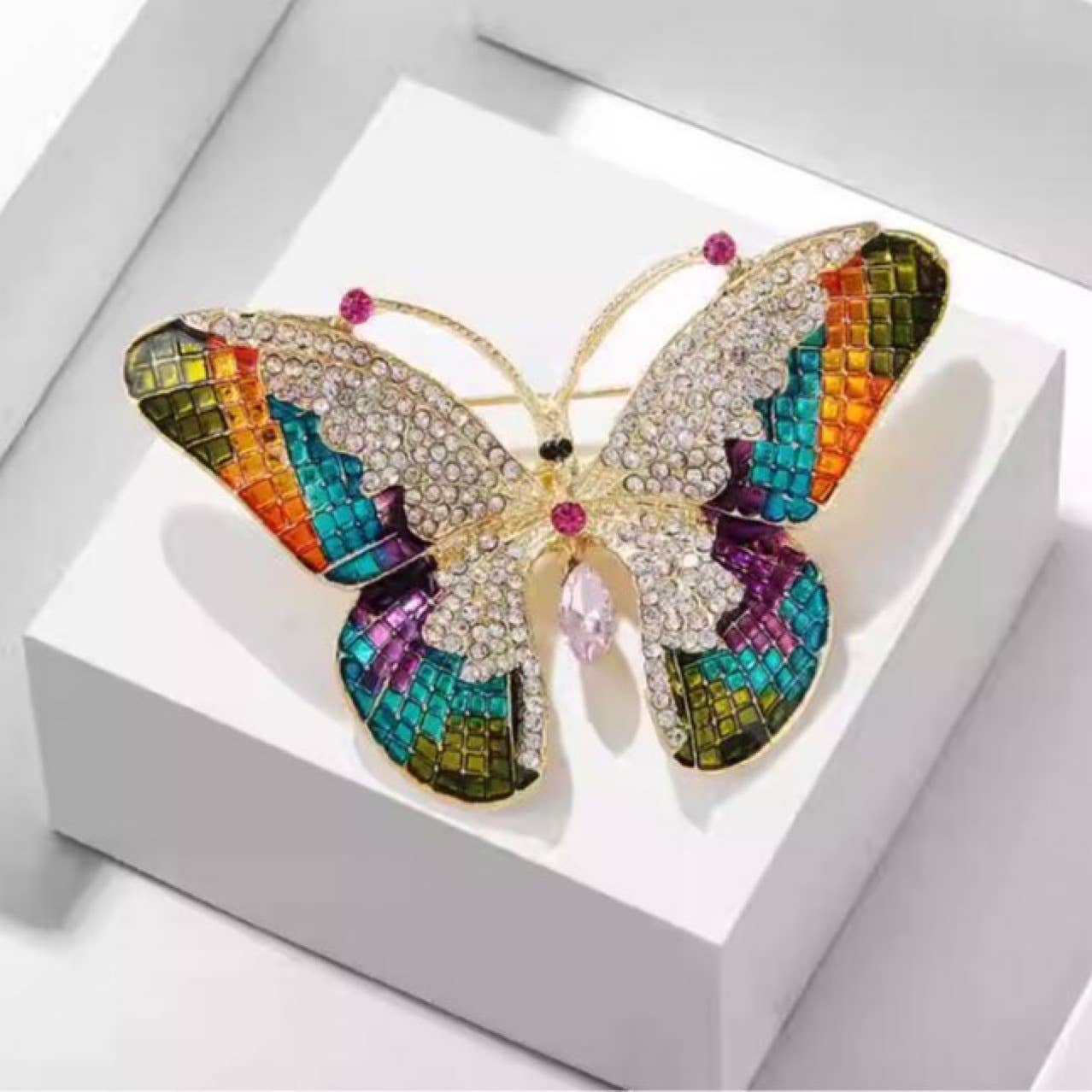 Chic Colorful Exquisite Full-Diamond Butterfly Brooch: Colorful