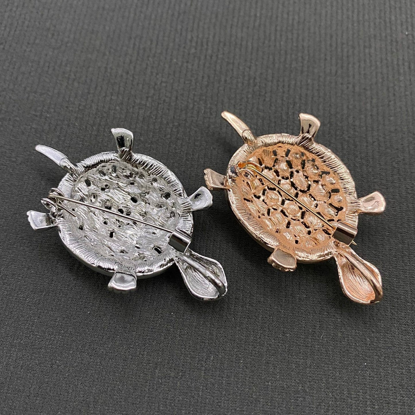 Turtle Brooch: Silver