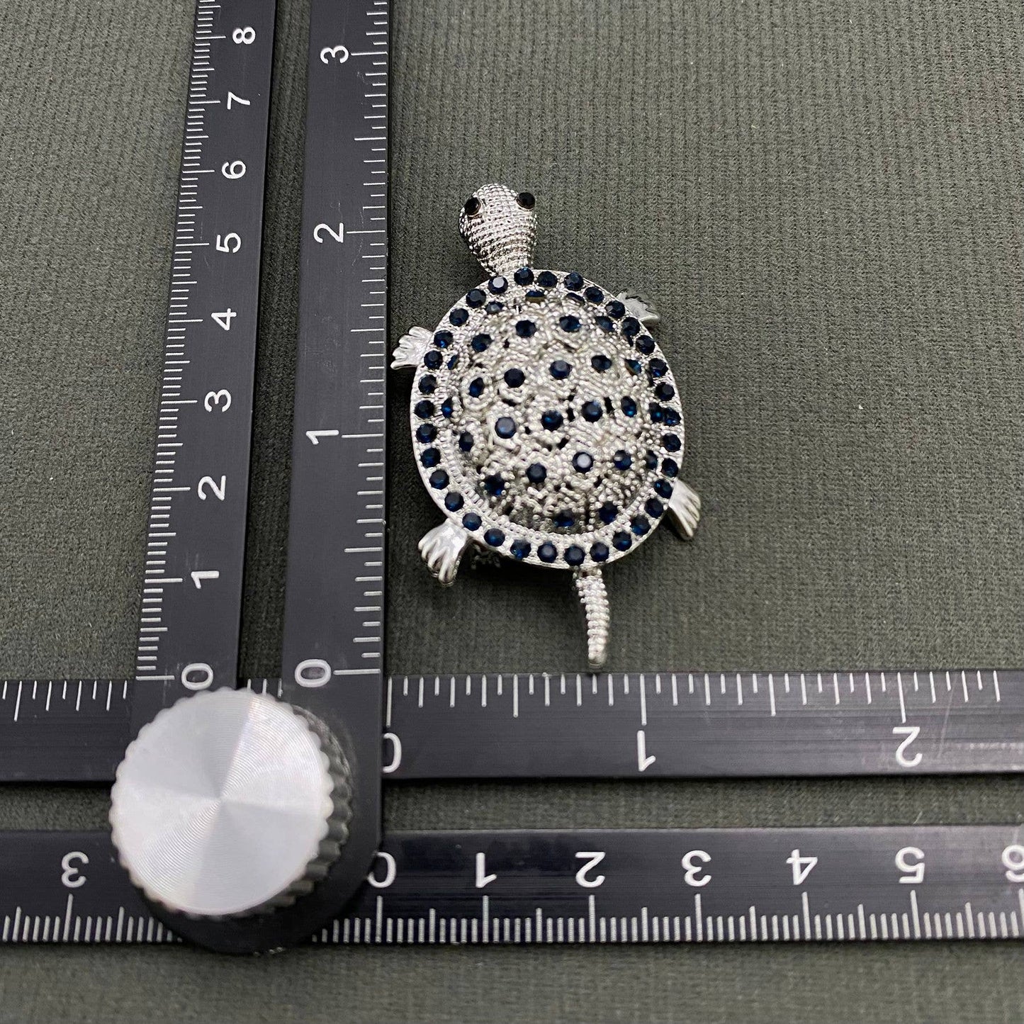 Turtle Brooch: Golden