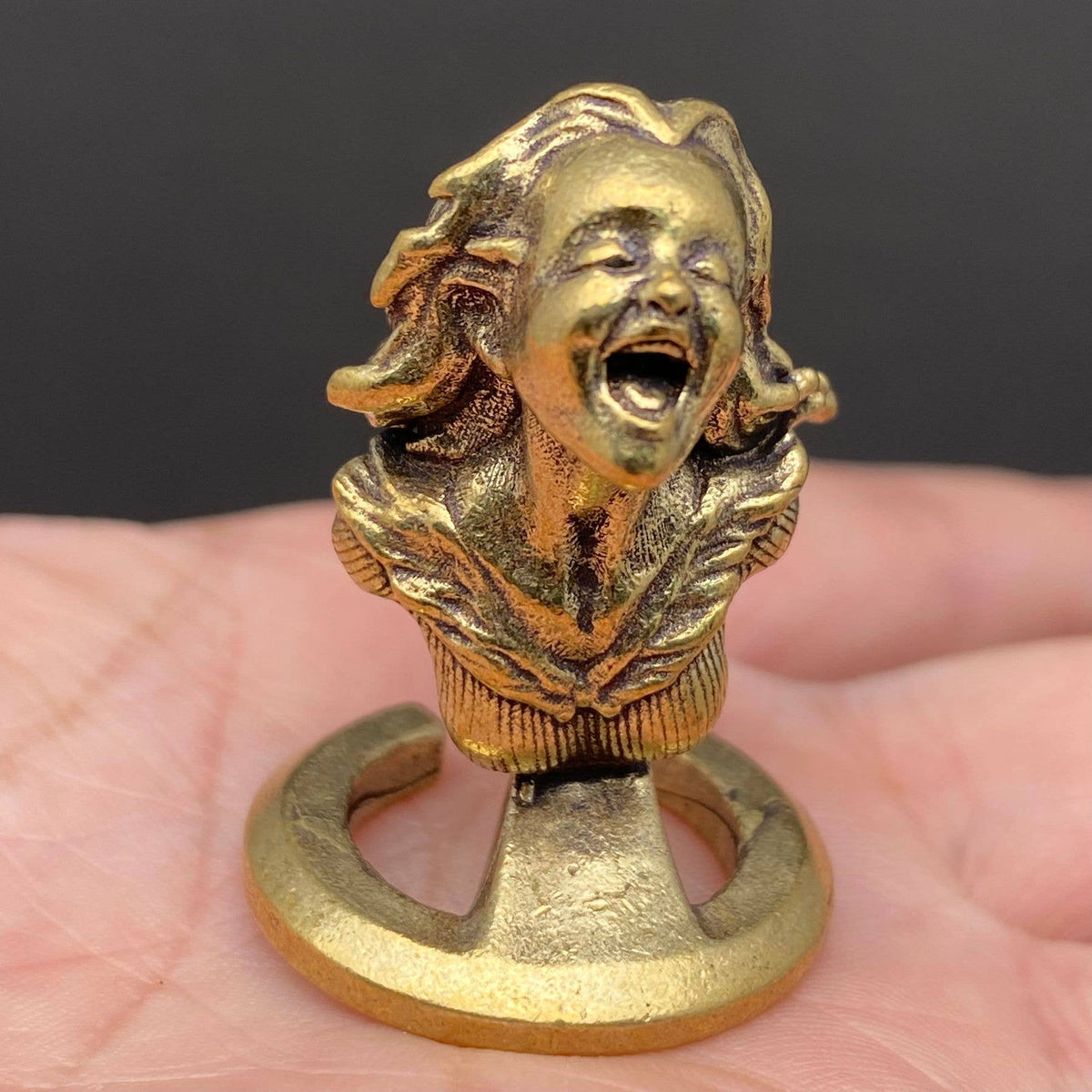 The Goddess of Scream Brass Crafts Desktop Ornaments