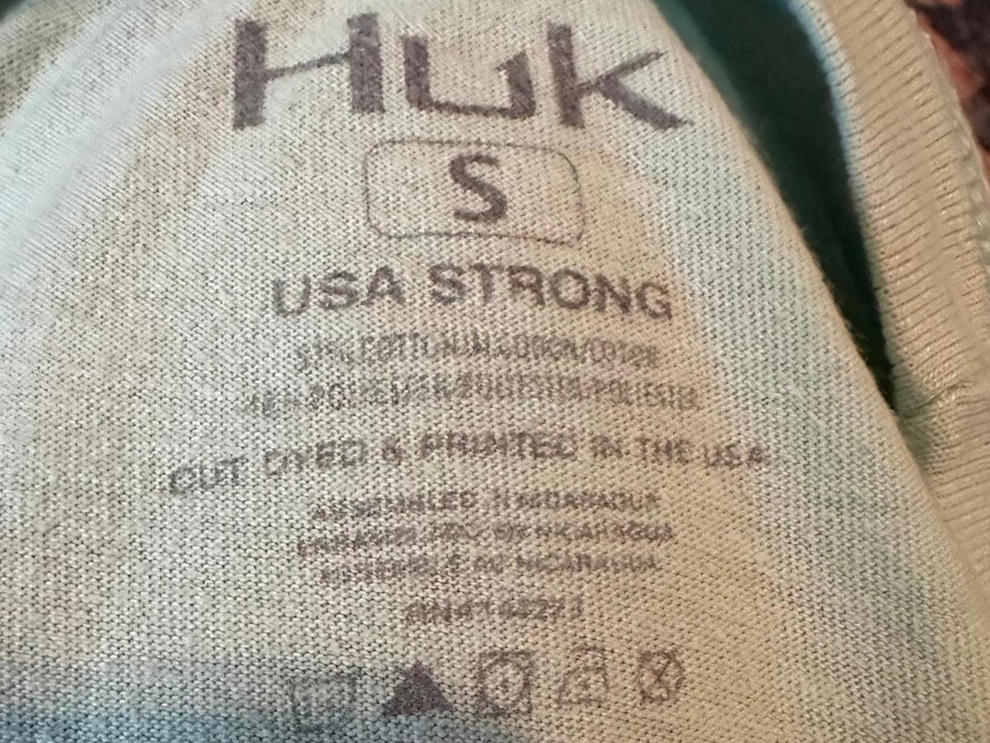 Huk USA Strong Graphic Fishing T-Shirt - Small