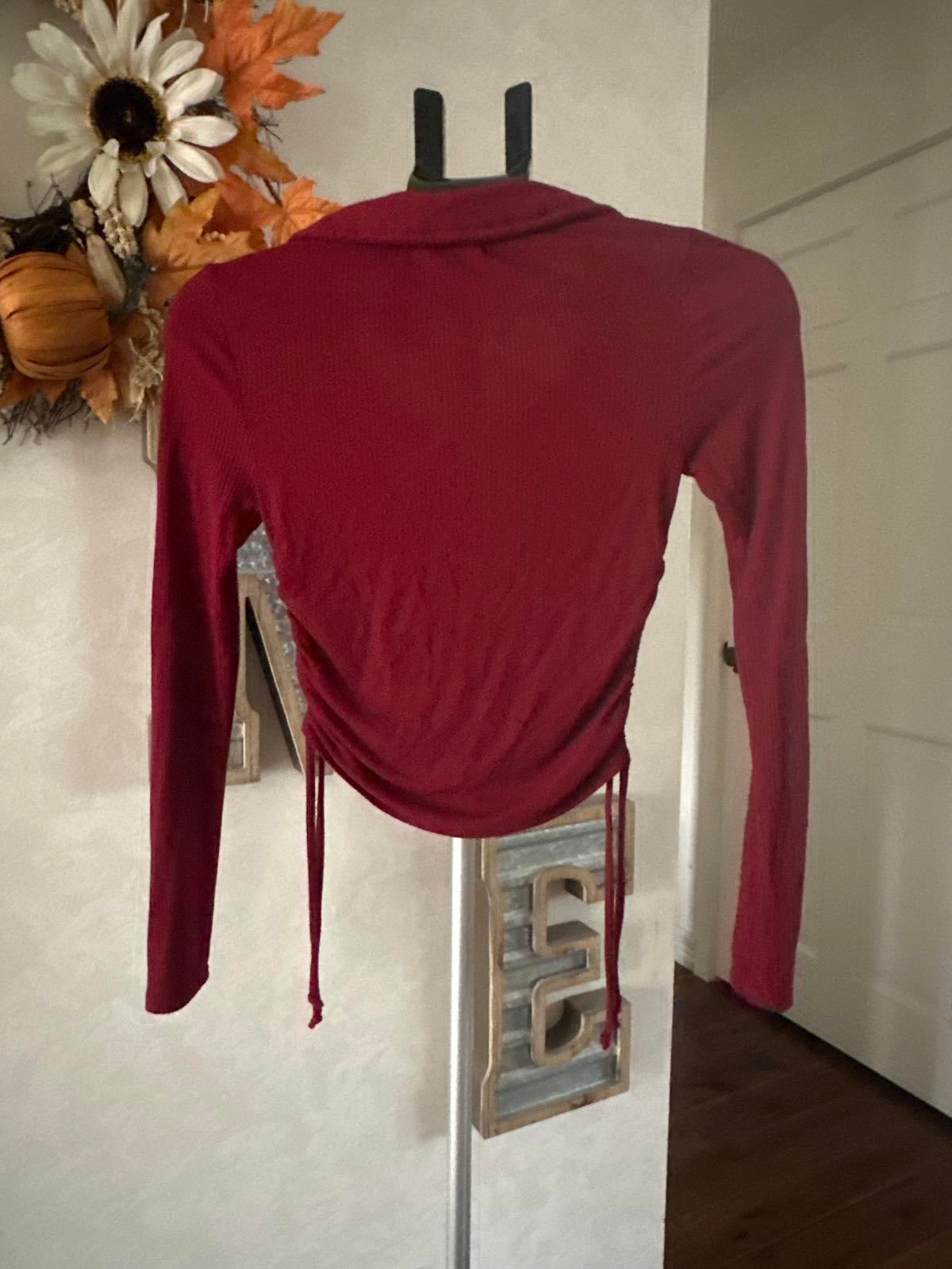 Almost Famous Long Sleeve Ribbed Top Burgundy Size Small